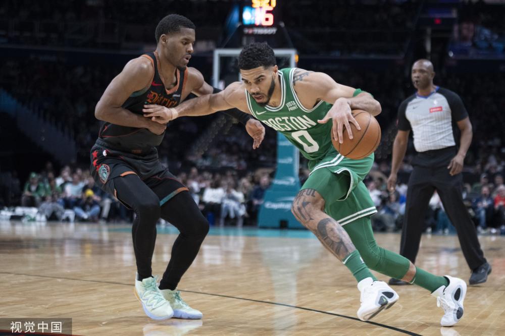 [NBA]浓眉40+16 战胜灰熊.